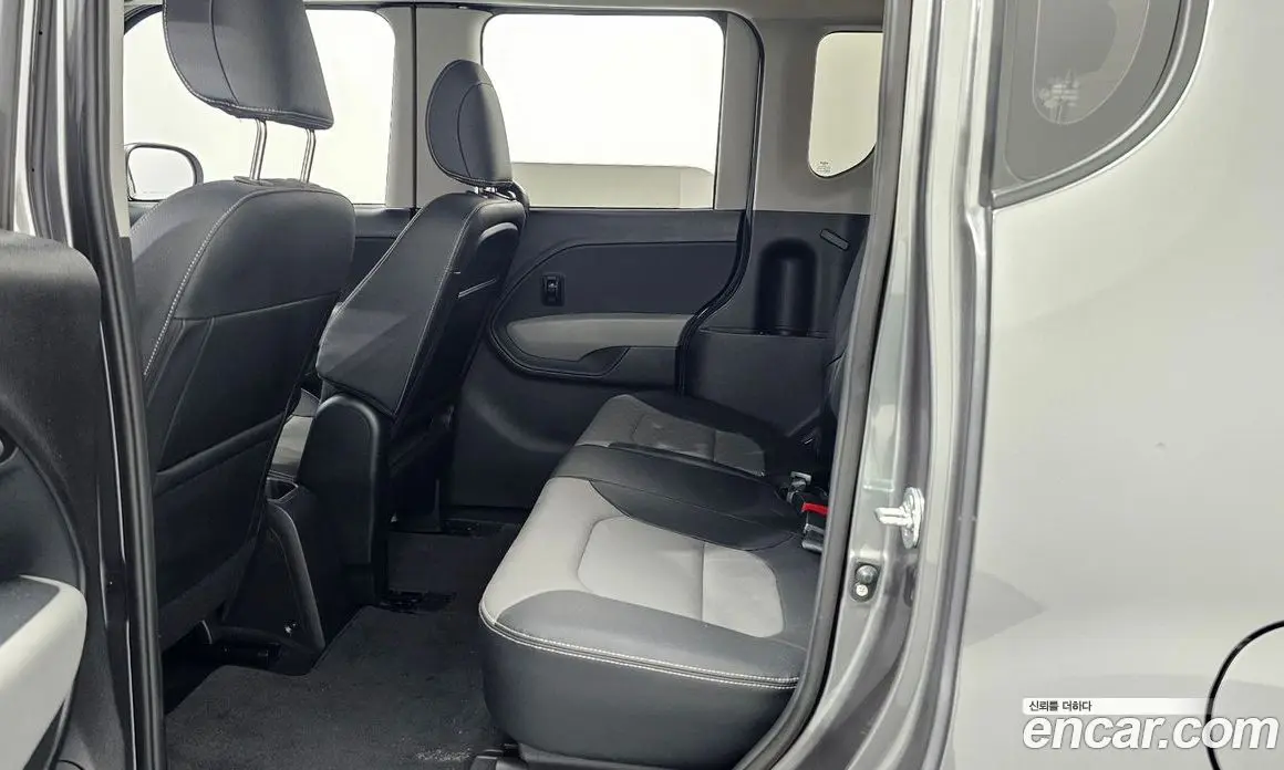Kia Ray 2022 1.0 автомат (гидро), фото 12