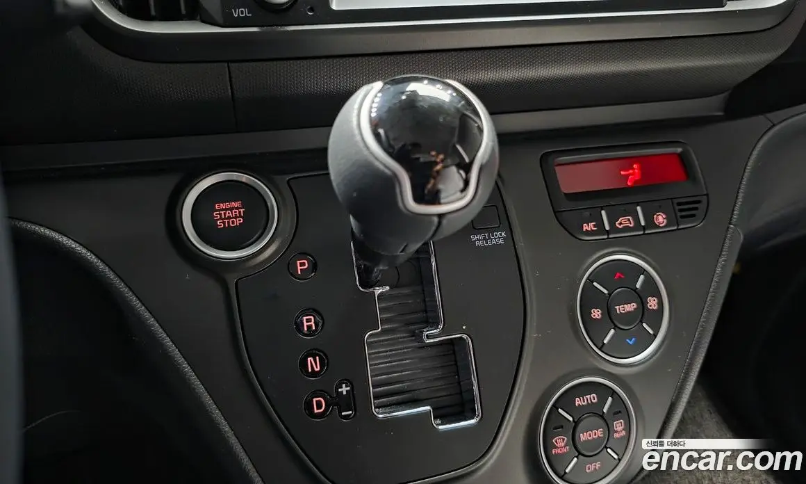 Kia Ray 2024 1.0 автомат (гидро), фото 9