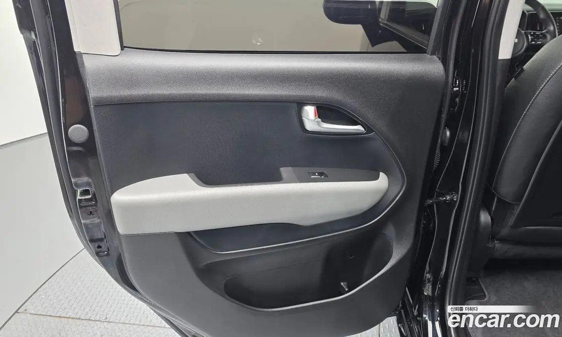 Kia Ray 2024 1.0 автомат (гидро), фото 15