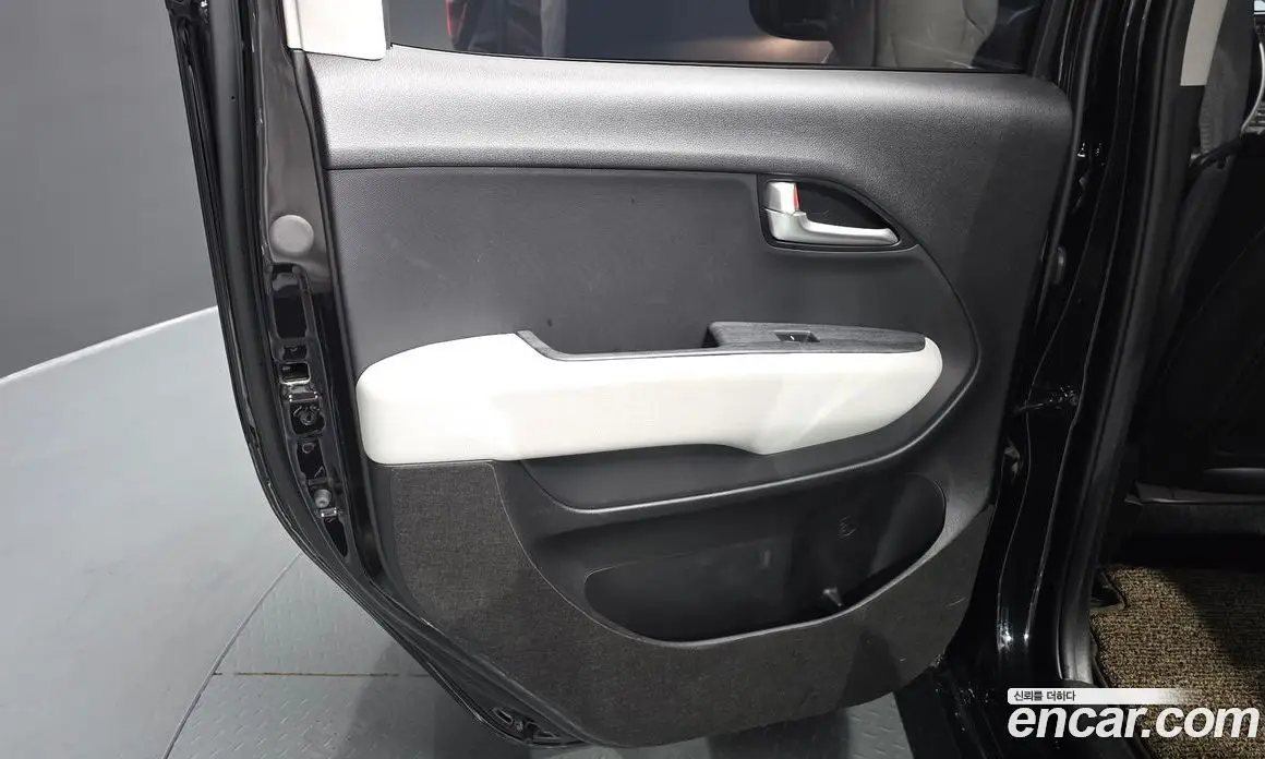 Kia Ray 2024 0.1 автомат (гидро), фото 15