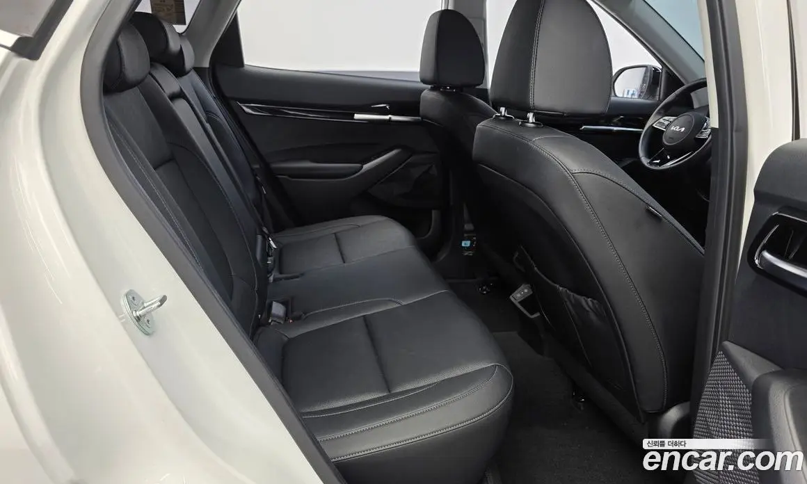 Kia Seltos 2022 1.6 автомат (гидро), фото 17