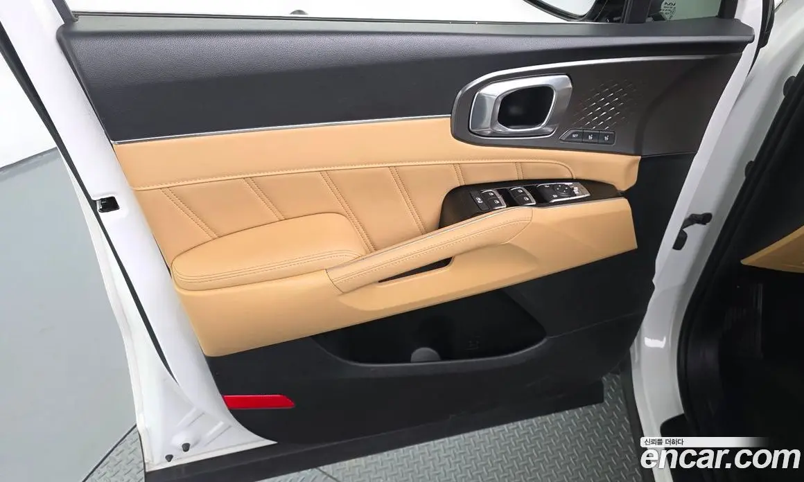Kia Sorento 2023 1.6 автомат (гидро), фото 14