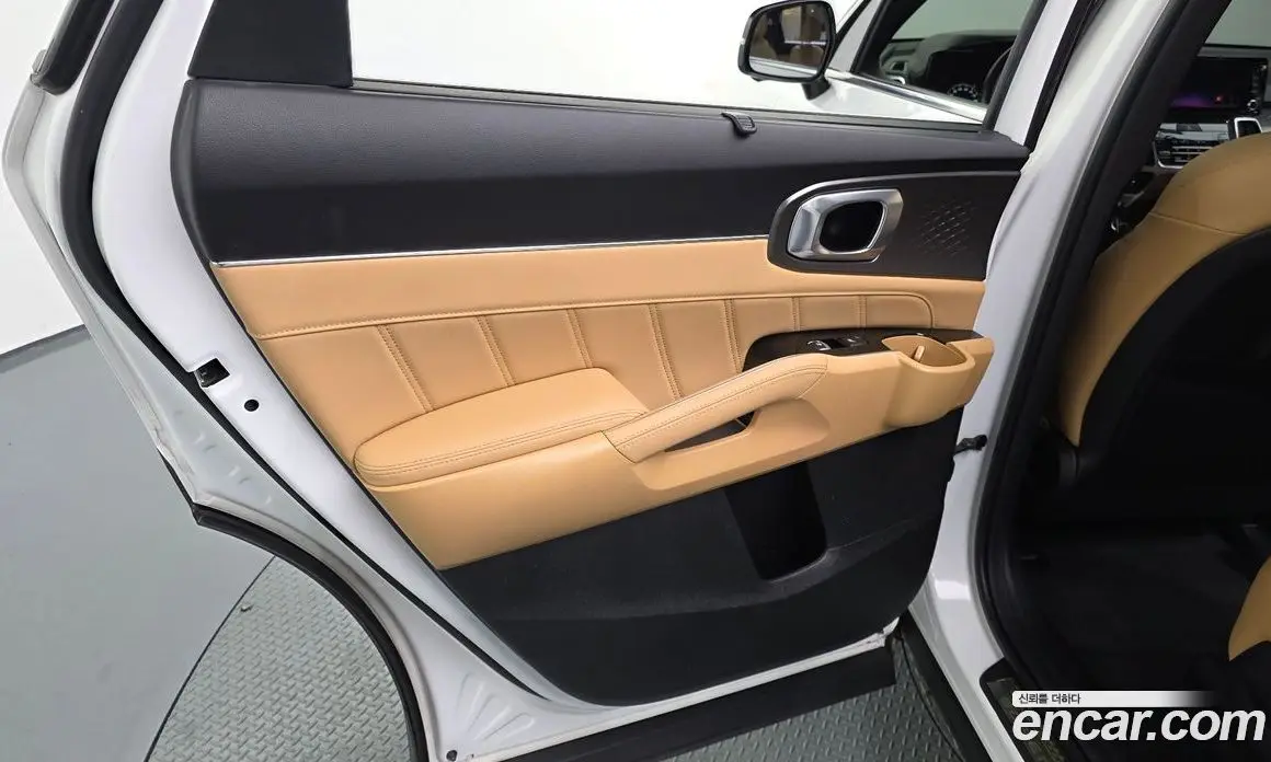 Kia Sorento 2023 1.6 автомат (гидро), фото 15