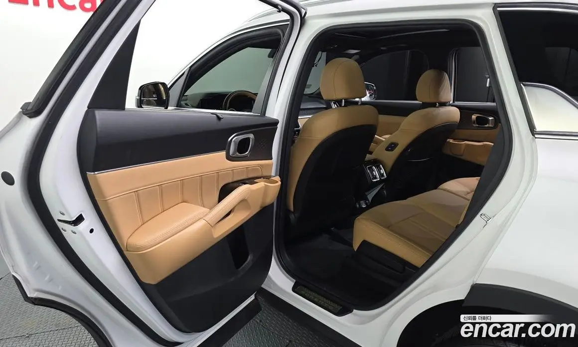 Kia Sorento 2023 1.6 автомат (гидро), фото 16