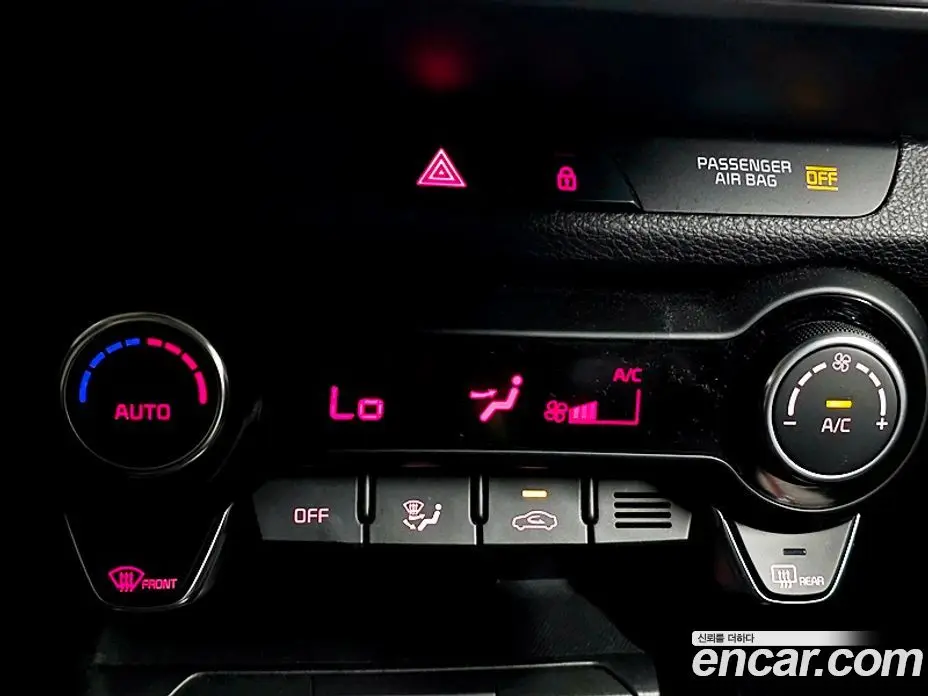 Kia Stonic 2020 1.4 автомат (гидро), фото 15