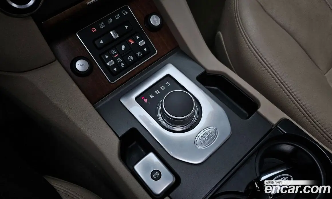 Land Rover Discovery 2016 3.0 автомат (гидро), фото 9