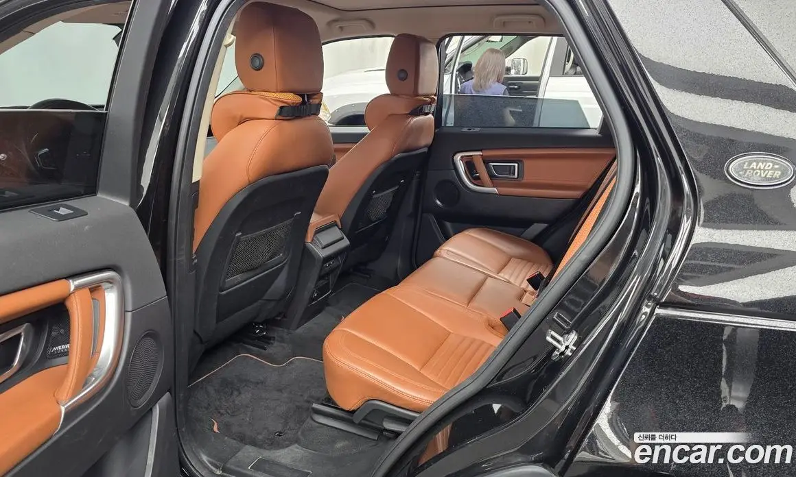 Land Rover Discovery Sport 2017 2.0 автомат (гидро), фото 16
