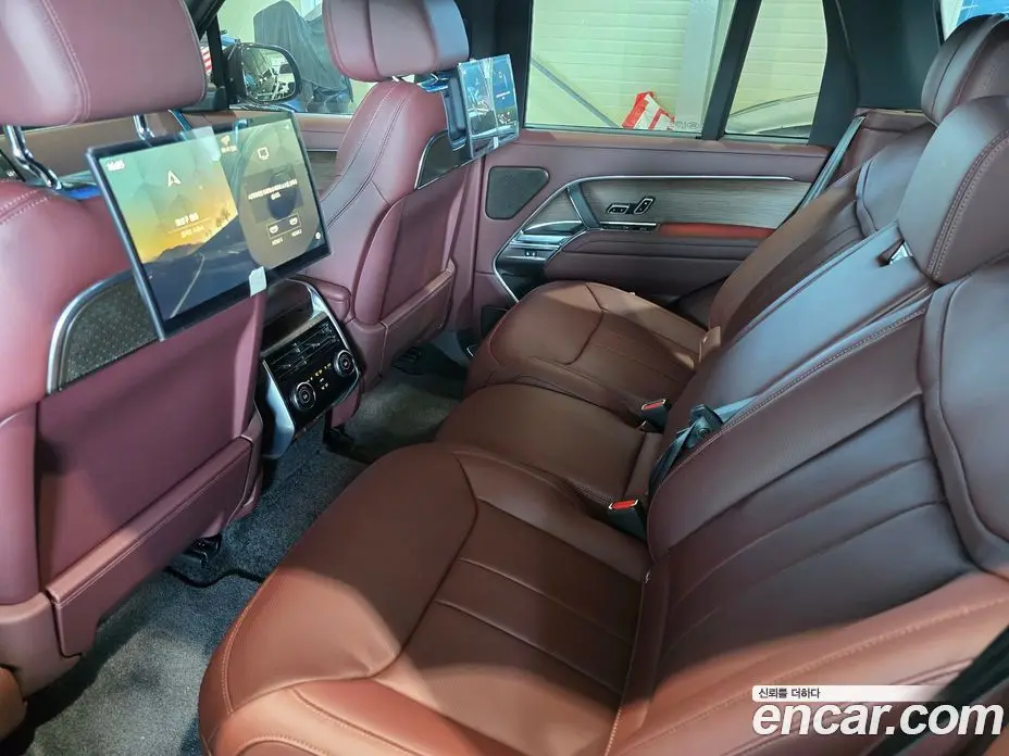 Land Rover Range Rover 2025 4.4 автомат (гидро), фото 12