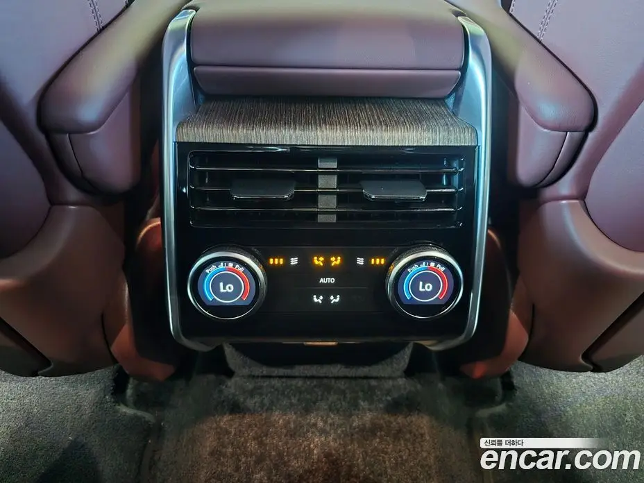 Land Rover Range Rover 2025 4.4 автомат (гидро), фото 13