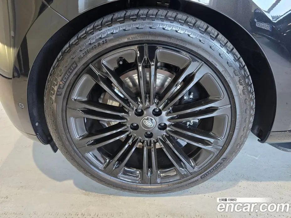 Land Rover Range Rover 2025 4.4 автомат (гидро), фото 17