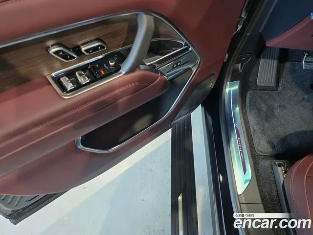 Land Rover Range Rover 2025 4.4 автомат (гидро), миниатюра 10