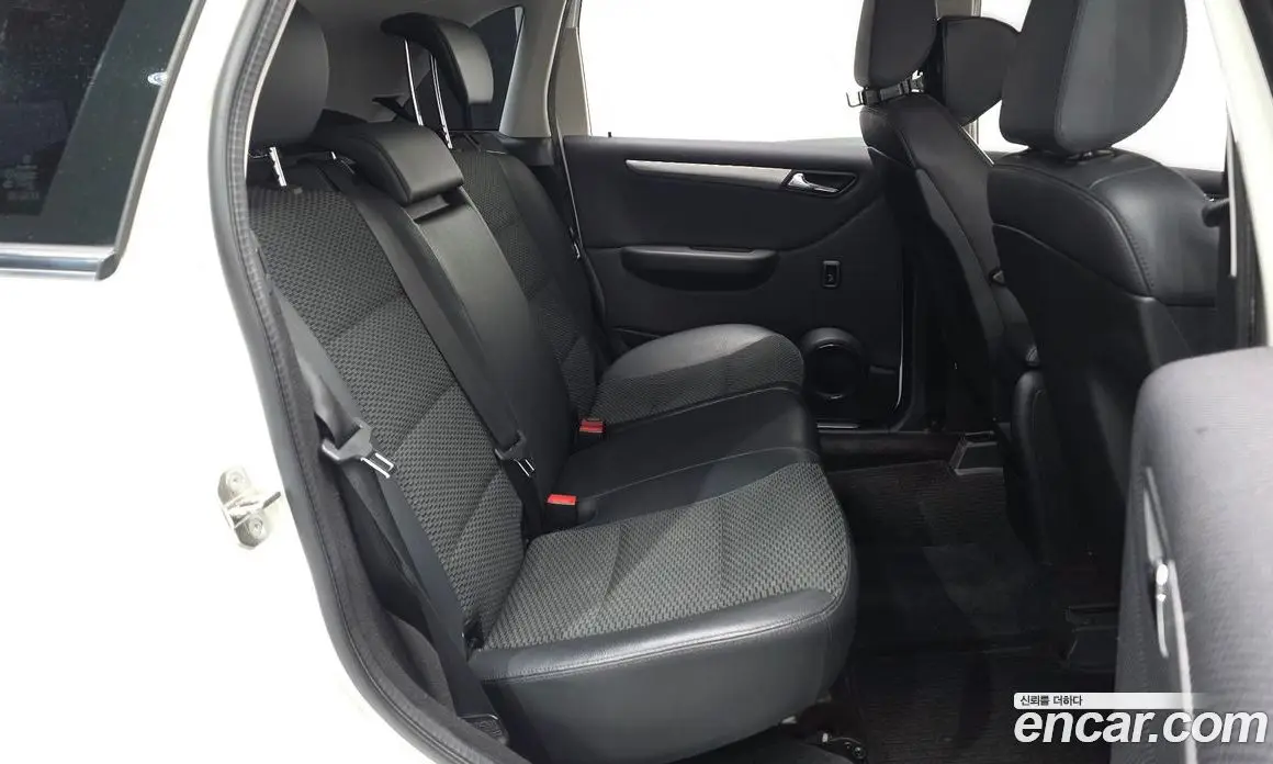 Mercedes-Benz B-Class 2010 2.0 гидро, фото 12 Mercedes-Benz B-Class 2010 2.0 гидро, фото 12