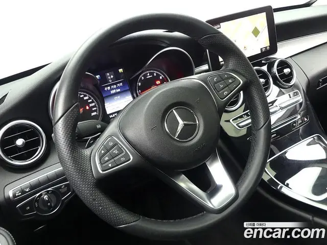 Mercedes-Benz C-Class 2017 2.0 автомат (гидро), миниатюра 12