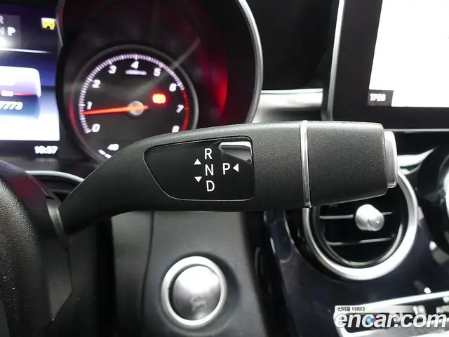 Mercedes-Benz C-Class 2017 2.0 автомат (гидро), миниатюра 9