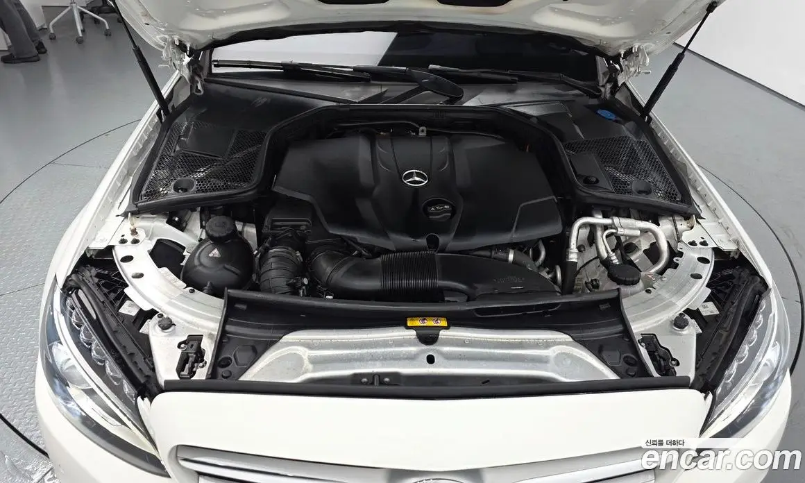 Mercedes-Benz C-Class 2017 2.1 гидро, фото 6 Mercedes-Benz C-Class 2017 2.1 гидро, фото 6