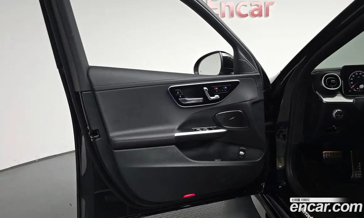 Mercedes-Benz C-Class 2024 2.0 гидро, фото 13 Mercedes-Benz C-Class 2024 2.0 гидро, фото 13
