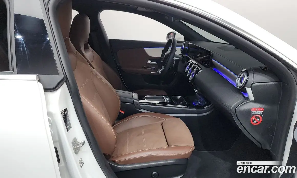 Mercedes-Benz CLA-Class 2024 2.0 гидро, фото 16