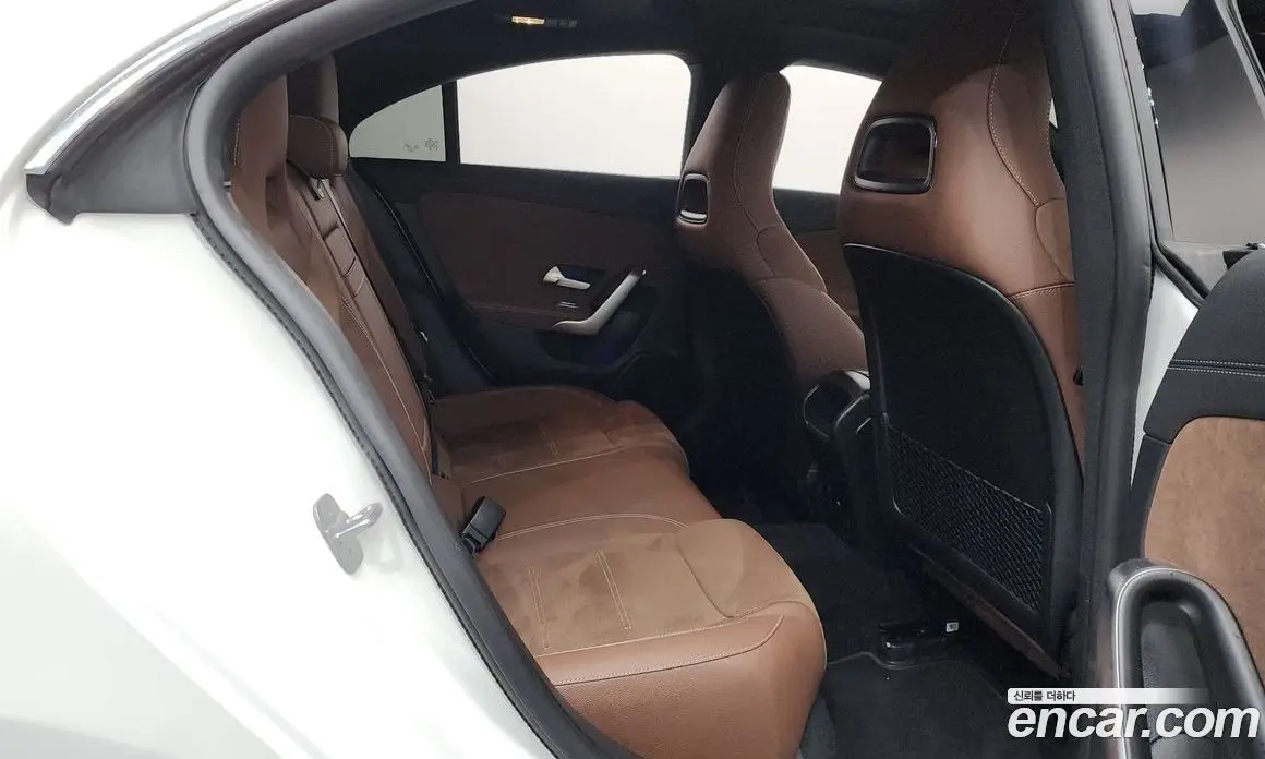 Mercedes-Benz CLA-Class 2024 2.0 гидро, фото 17