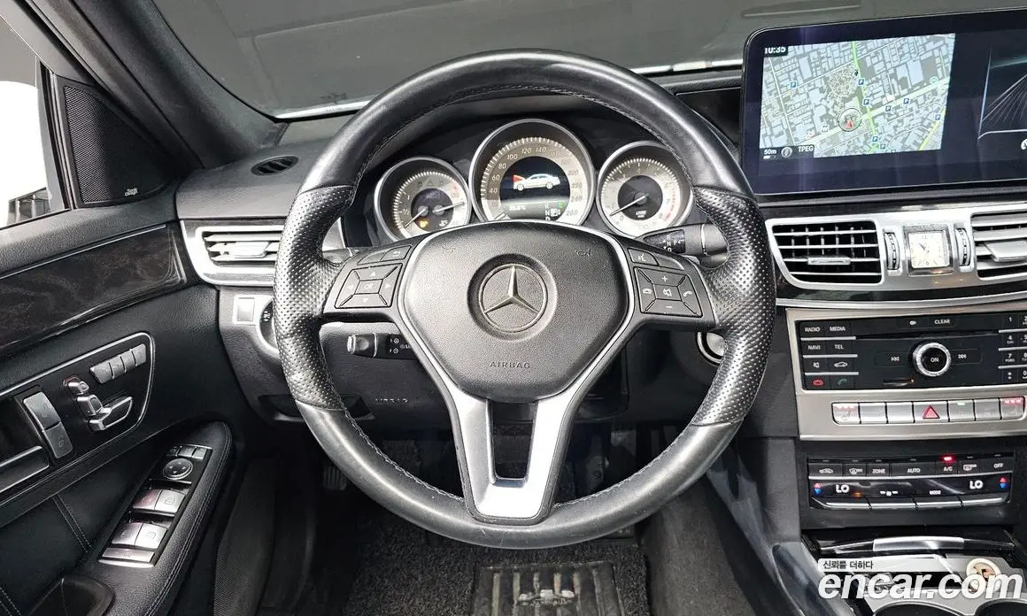 Mercedes-Benz E-Class 2015 3.5 гидро, фото 12 Mercedes-Benz E-Class 2015 3.5 гидро, фото 12