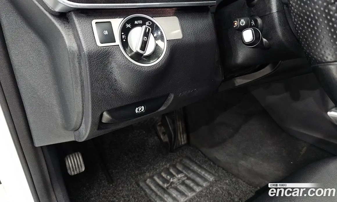 Mercedes-Benz E-Class 2015 3.5 гидро, фото 20 Mercedes-Benz E-Class 2015 3.5 гидро, фото 20