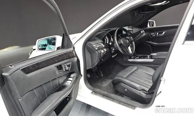 Mercedes-Benz E-Class 2015 3.5 гидро, миниатюра 10 Mercedes-Benz E-Class 2015 3.5 гидро, миниатюра 10