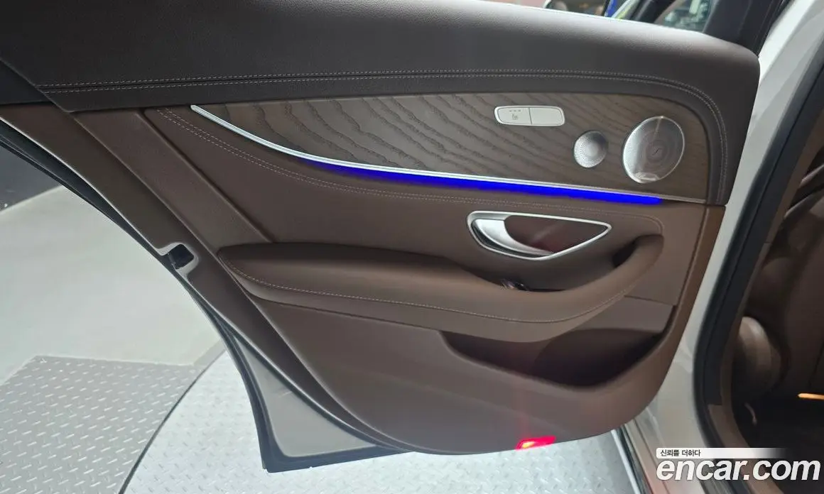 Mercedes-Benz E-Class 2020 2.0 гидро, фото 15