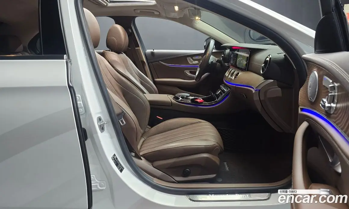 Mercedes-Benz E-Class 2020 2.0 гидро, фото 16