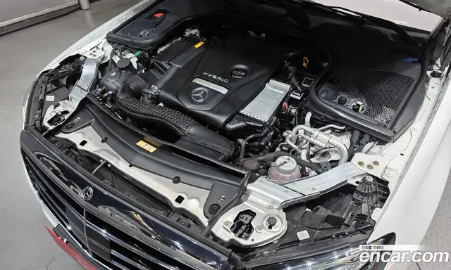 Mercedes-Benz E-Class 2020 2.0 гидро, миниатюра 6