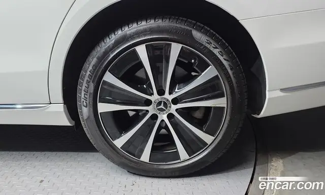 Mercedes-Benz E-Class 2020 2.0 гидро, миниатюра 7