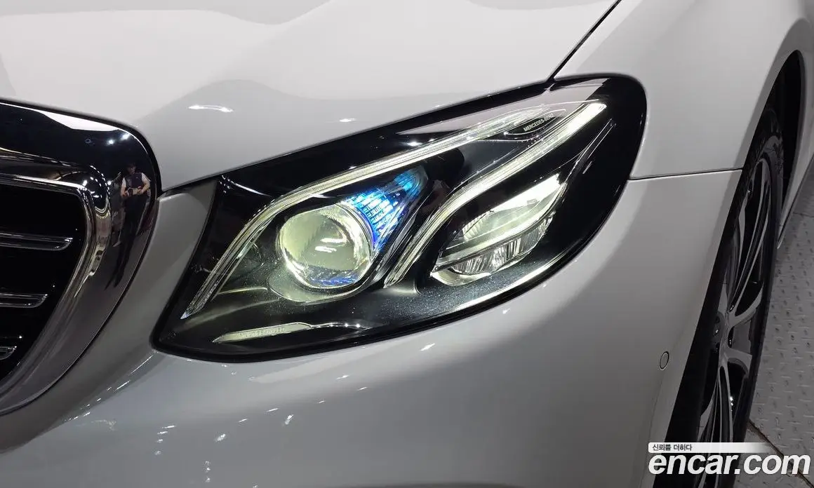 Mercedes-Benz E-Class 2020 2.0 гидро, фото 8