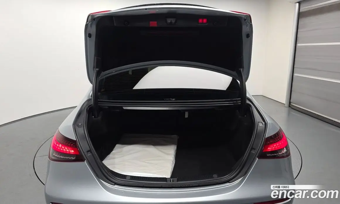 Mercedes-Benz E-Class 2022 1.9 гидро, фото 20 Mercedes-Benz E-Class 2022 1.9 гидро, фото 20