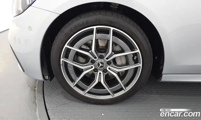 Mercedes-Benz E-Class 2022 1.9 гидро, миниатюра 5 Mercedes-Benz E-Class 2022 1.9 гидро, миниатюра 5