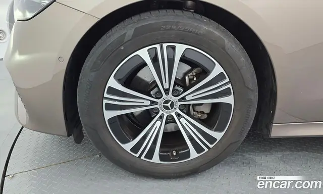 Mercedes-Benz E-Class 2025 2.0 гидро, миниатюра 5 Mercedes-Benz E-Class 2025 2.0 гидро, миниатюра 5