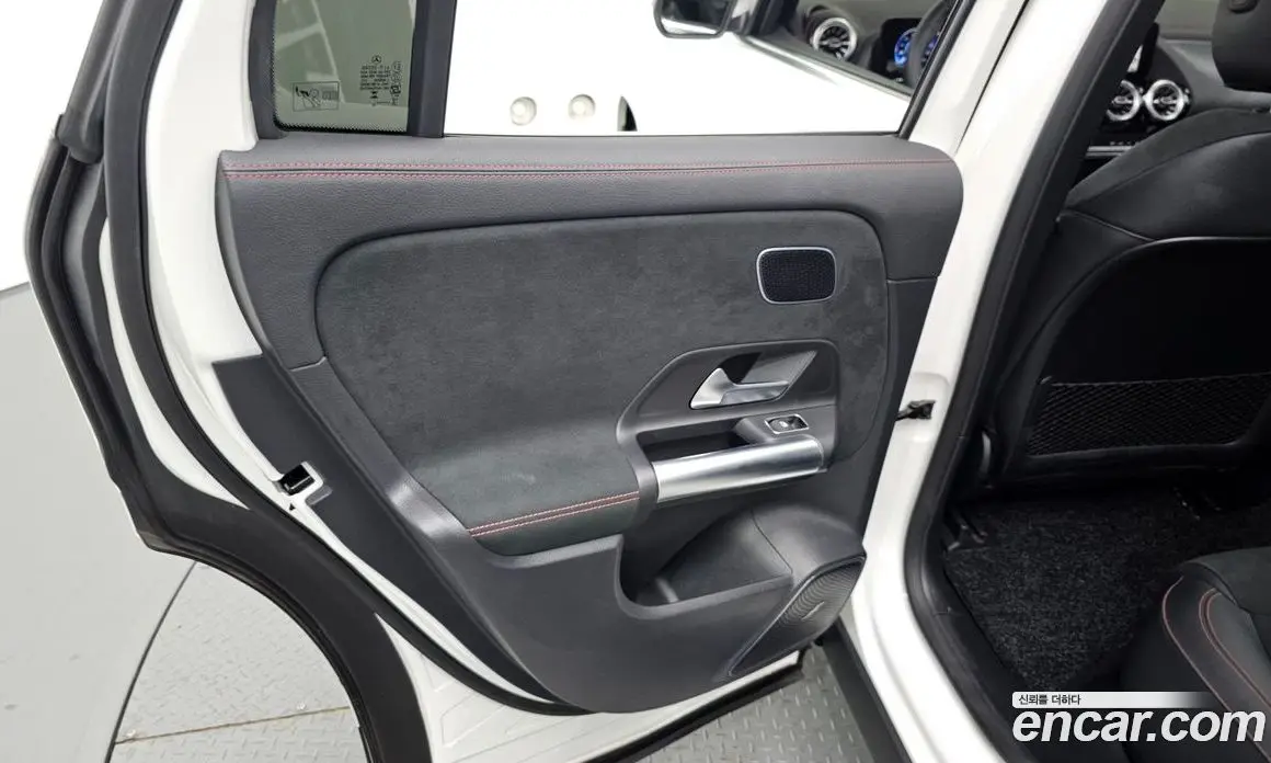 Mercedes-Benz EQA 2024 0.2 гидро, фото 15