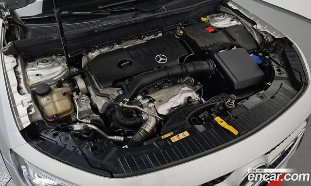 Mercedes-Benz GLB-Class 2020 2.0 гидро, миниатюра 6 Mercedes-Benz GLB-Class 2020 2.0 гидро, миниатюра 6
