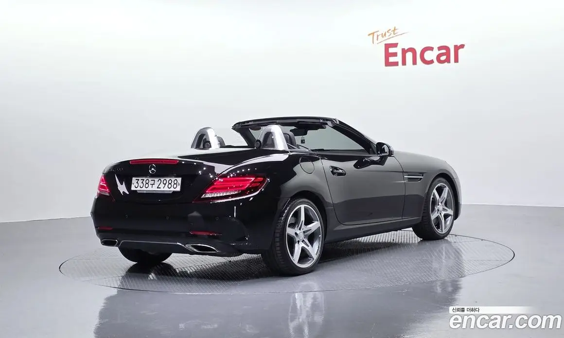 Mercedes-Benz SLC-Class 2017 2.0 гидро, фото 2 Mercedes-Benz SLC-Class 2017 2.0 гидро, фото 2