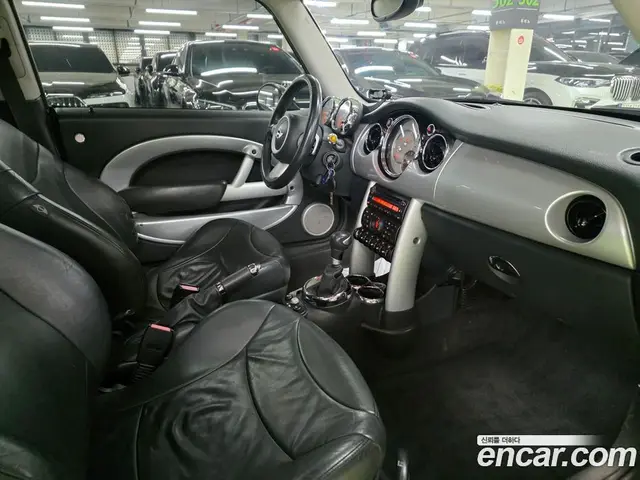 Mini Cooper 2005 1.6 автомат (гидро), миниатюра 6