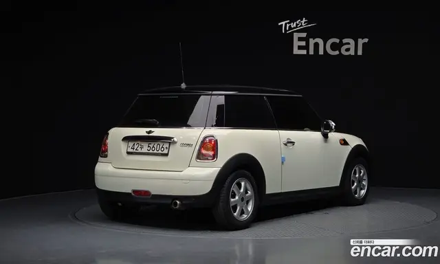 Mini Cooper 2010 1.6 автомат (гидро), миниатюра 2