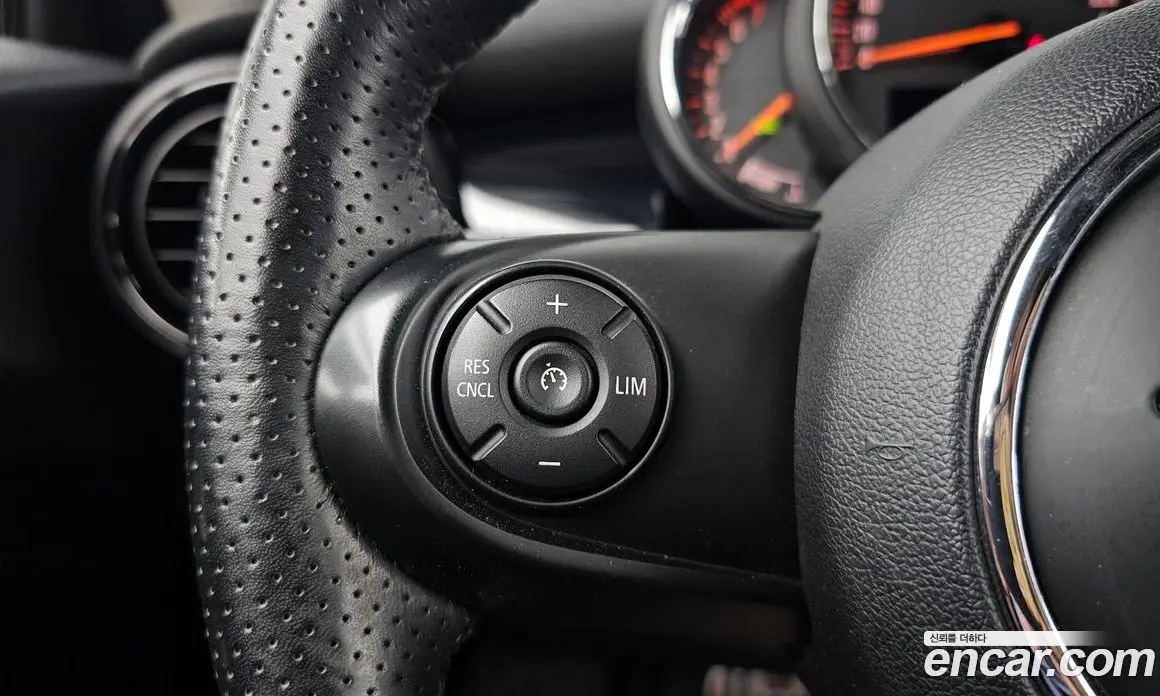 Mini Cooper 2018 1.5 автомат (гидро), фото 32