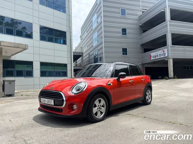 Mini Cooper, 2019, 89 085 км