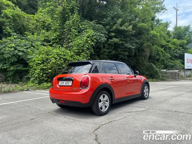 Mini Cooper 2019 1.5 автомат (гидро), миниатюра 2