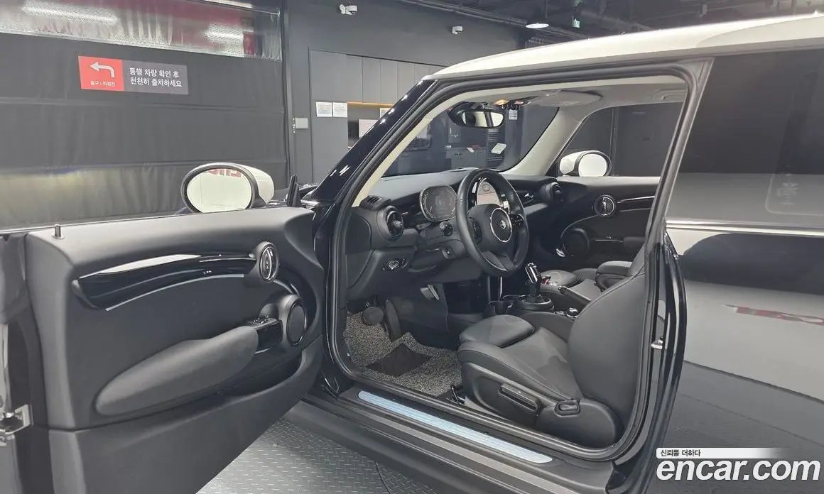 Mini Cooper 2023 1.5 автомат (гидро), фото 12