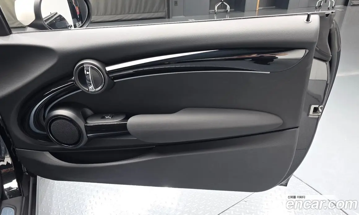 Mini Cooper 2023 1.5 автомат (гидро), фото 14