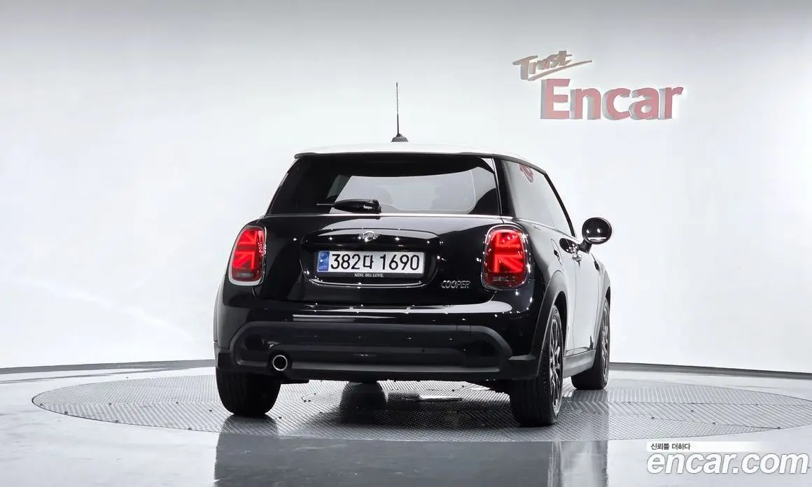 Mini Cooper 2023 1.5 автомат (гидро), фото 3
