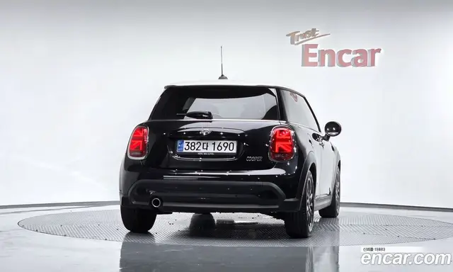 Mini Cooper 2023 1.5 автомат (гидро), миниатюра 3