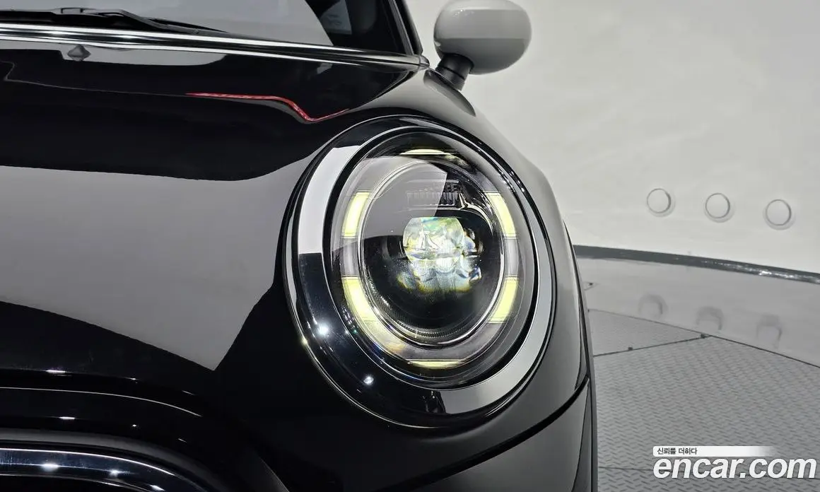 Mini Cooper 2023 1.5 автомат (гидро), фото 7