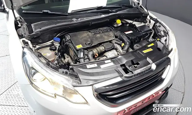 Peugeot 2008 2017 1.6 автомат (гидро), миниатюра 6