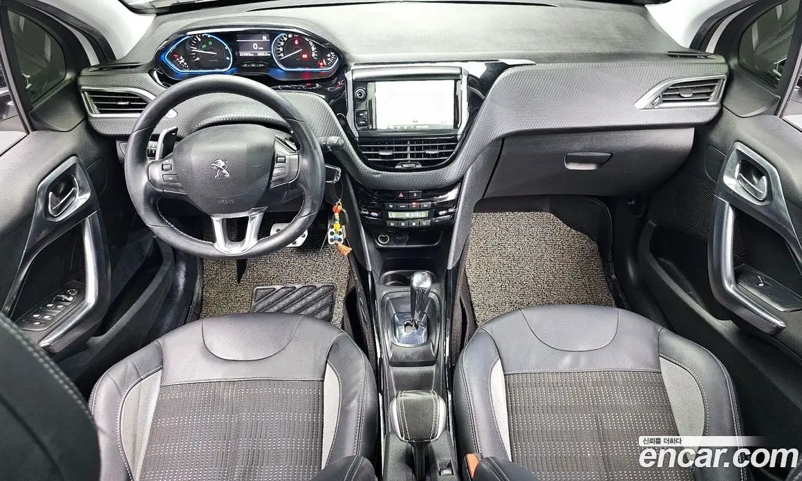 Peugeot 2008 2017 1.6 автомат (гидро), фото 7