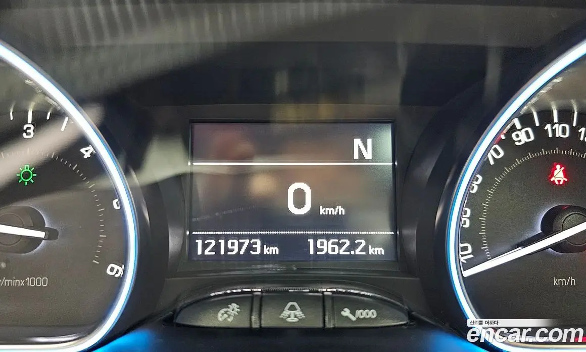 Peugeot 2008 2017 1.6 автомат (гидро), фото 8