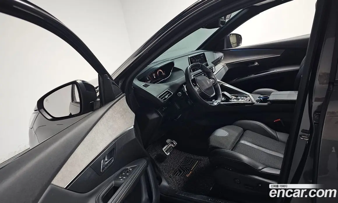 Peugeot 3008 2022 1.2 автомат (гидро), фото 12